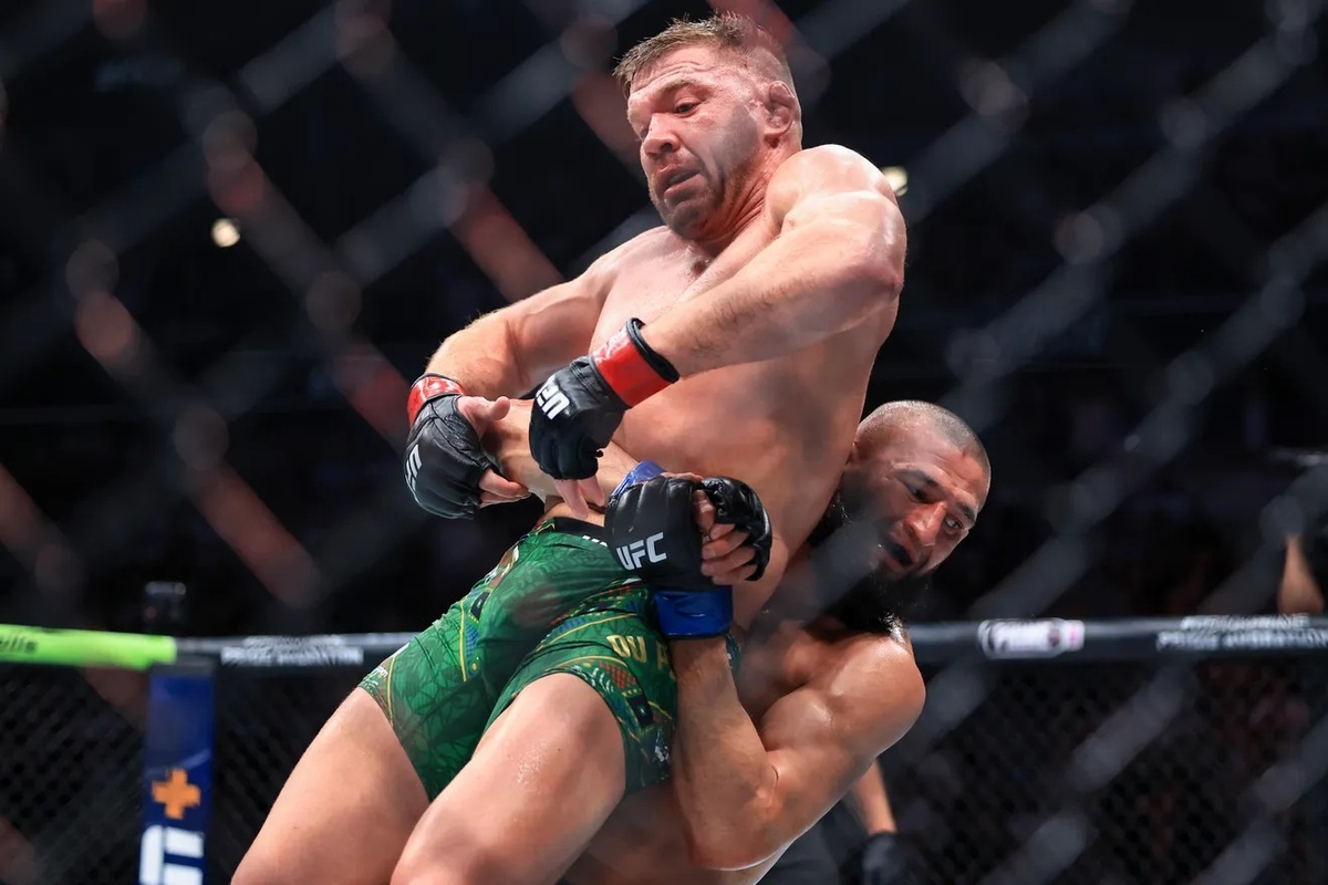     Дрикус Дю Плесси – Хамзат Чимаев