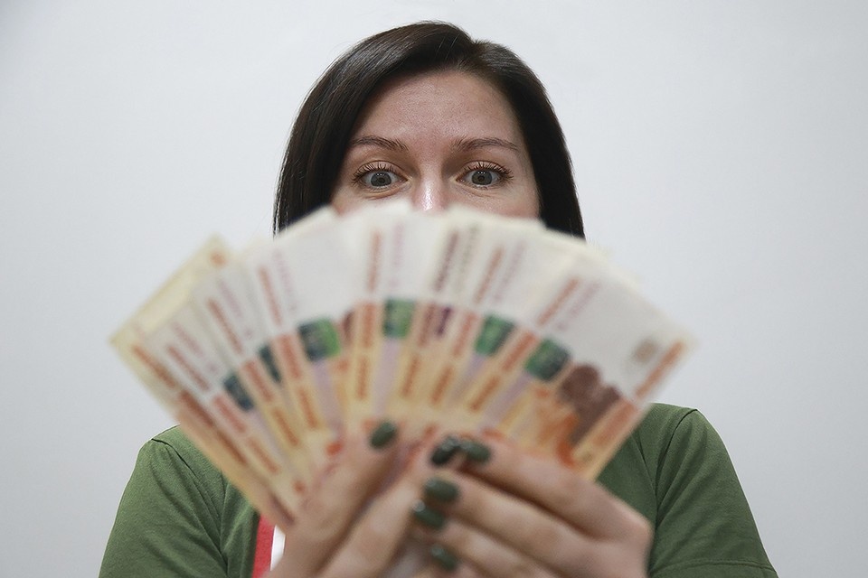    Счастье, как известно, не в деньгах, а в их количестве. Олег УКЛАДОВ