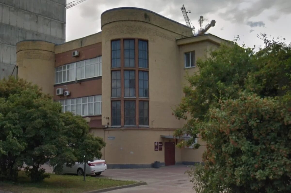    С сатирика Альтова хотят взыскать почти 13 млн за Лиговские бани