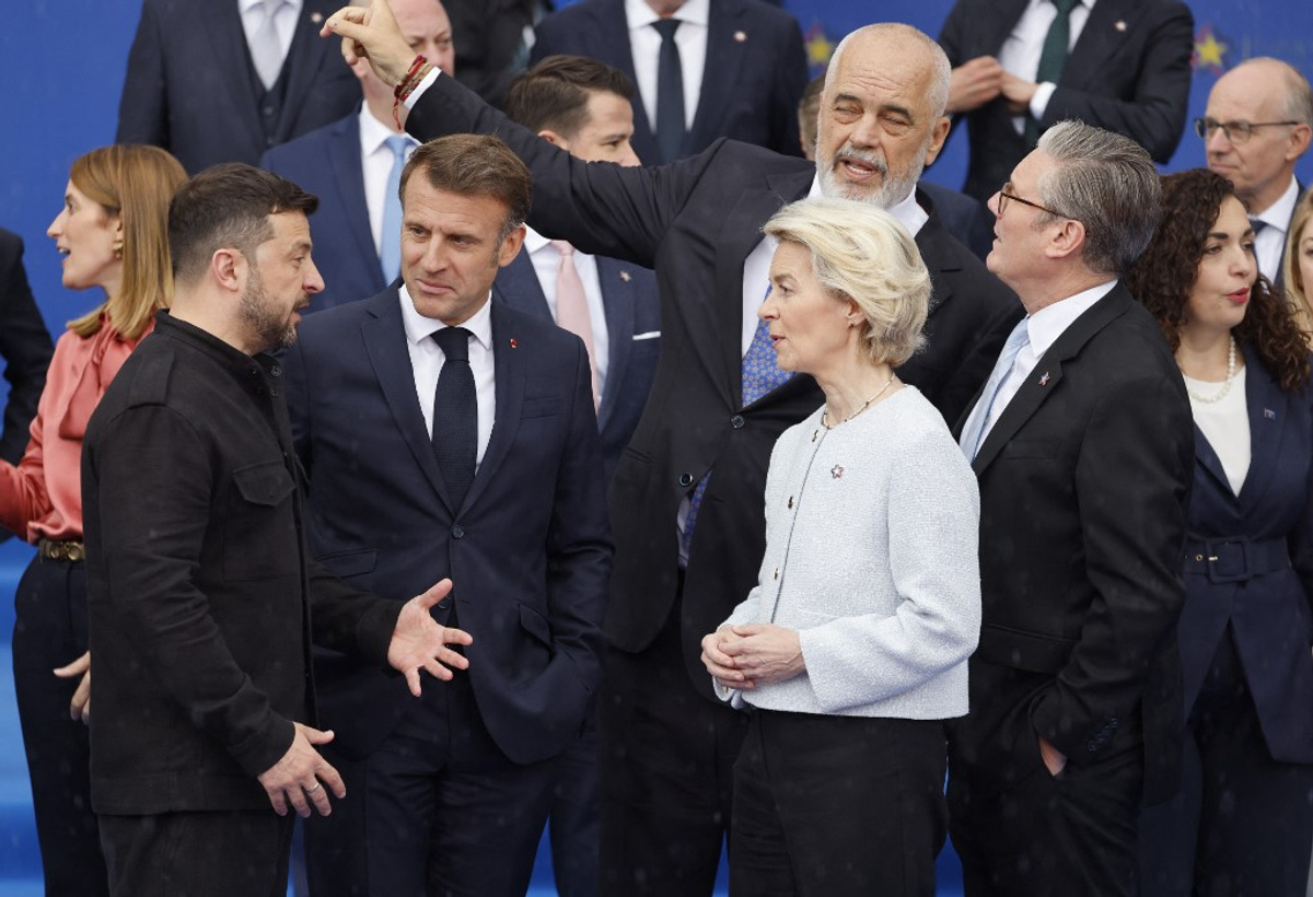    CNN назвал Зеленского и глав ЕС главным препятствием к миру на Украине