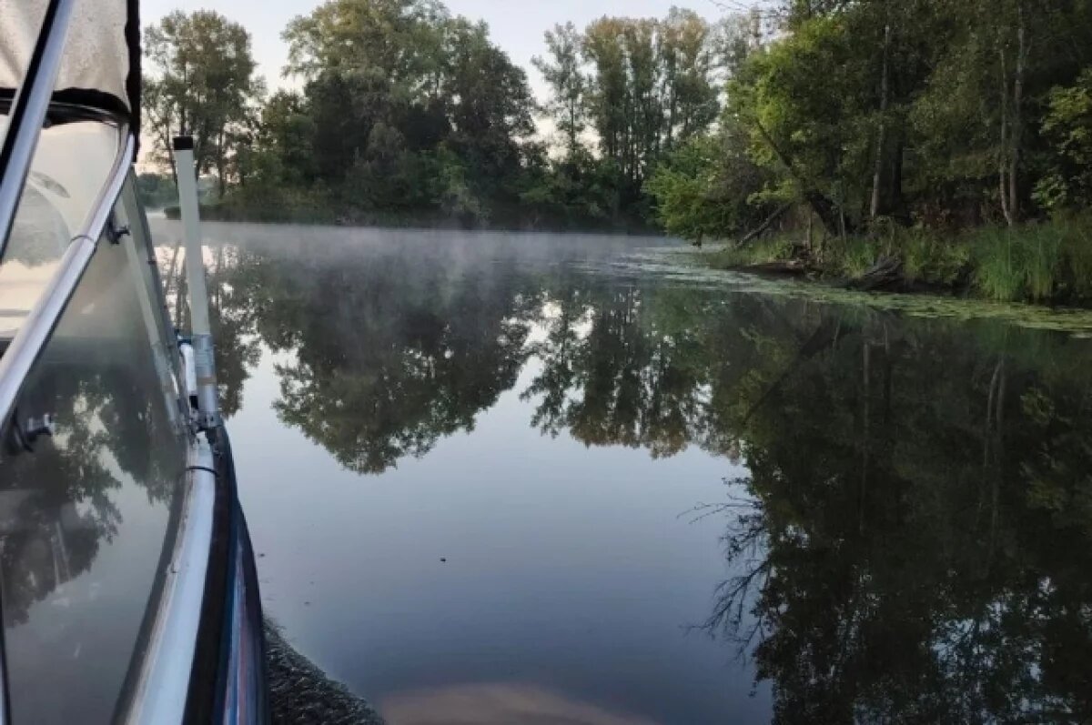    Под Самарой спасатели сняли с терпящей бедствие лодки 3 человек