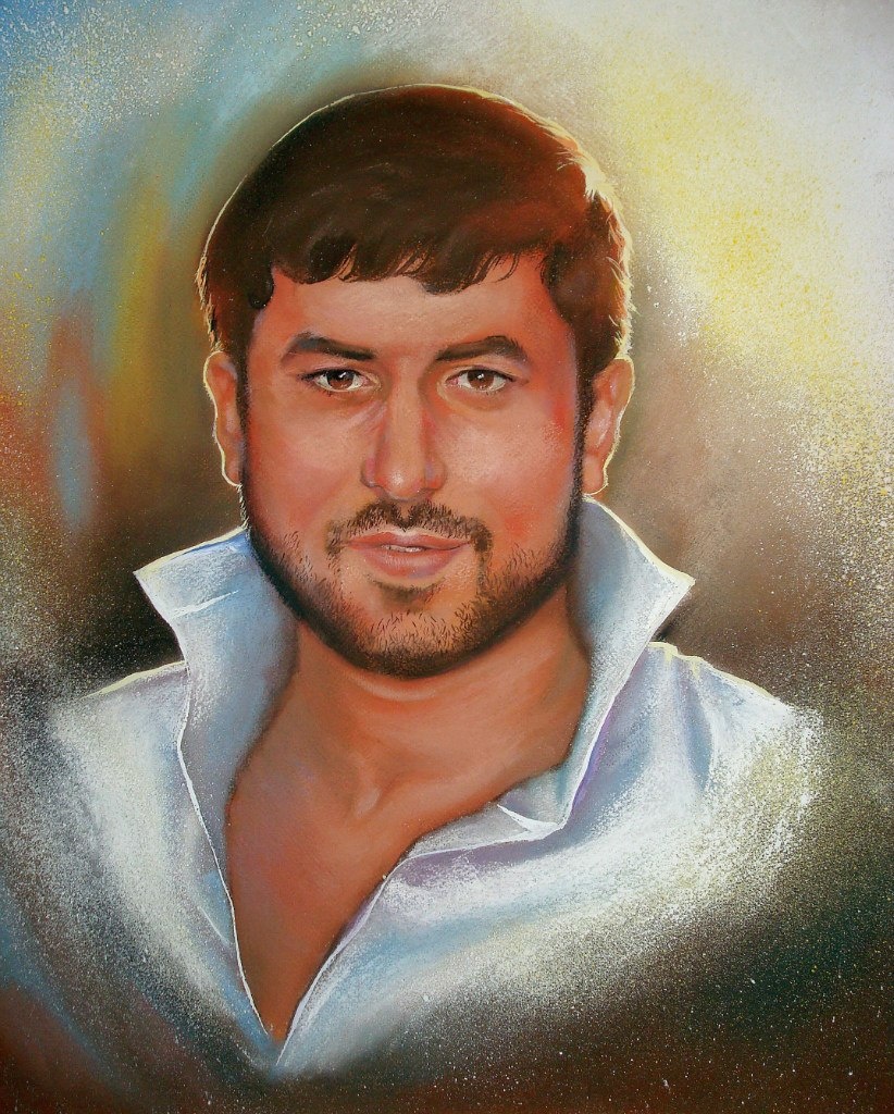 . Мой первый заказной портрет. Сухая пастель, цветная бумага для пастели. 2012 год.Художник и автор фото Корягина Светлана (Корга Арт)