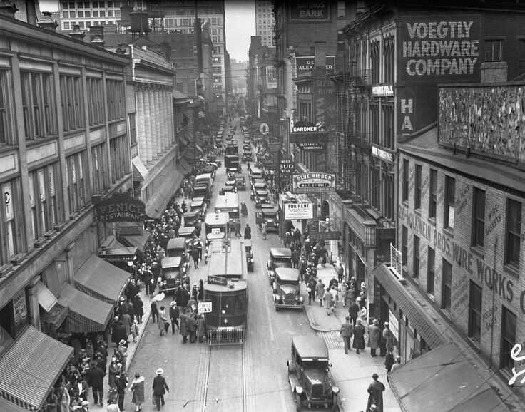 Уличное движение, Питтсбург 1932 год. фото из rg.ru