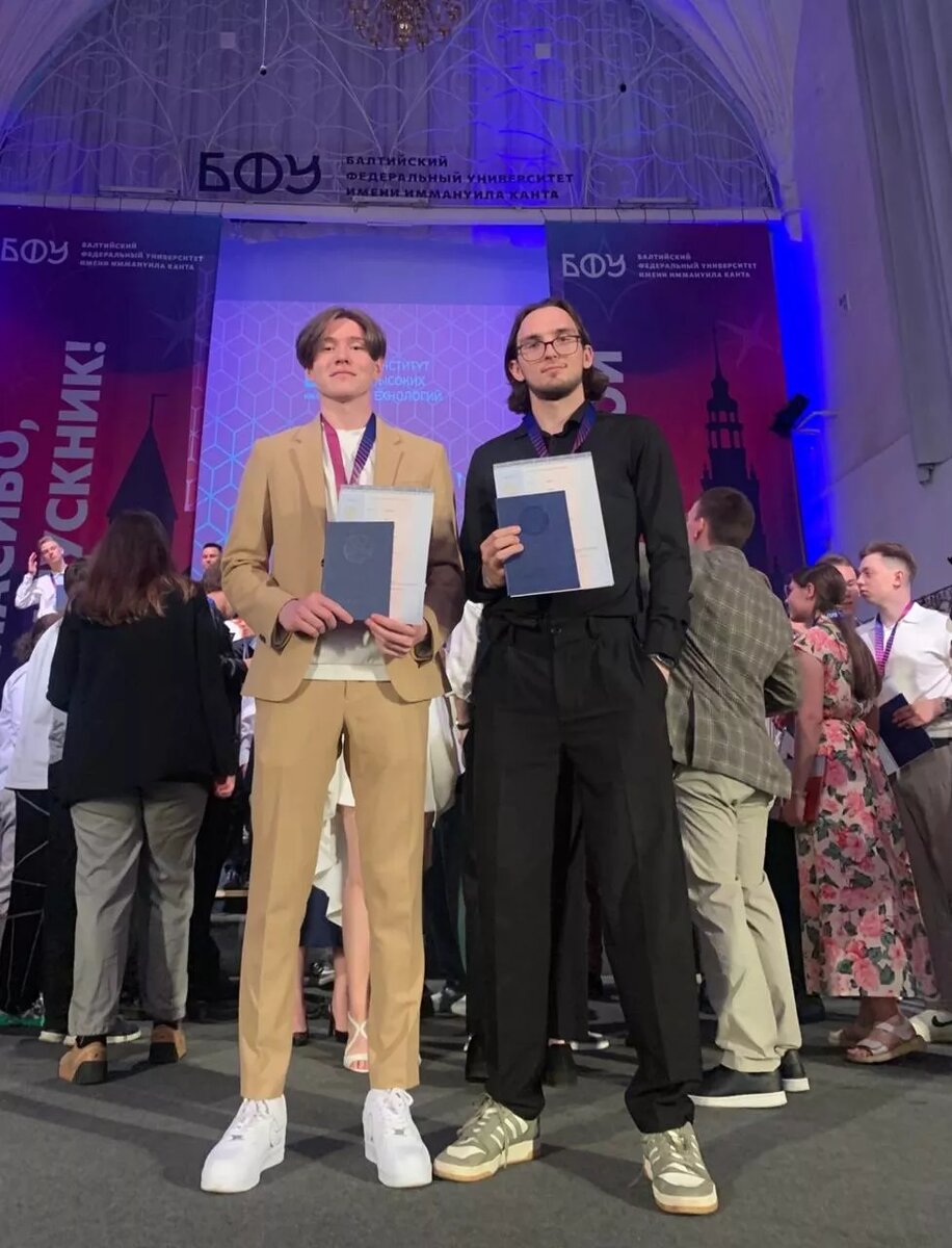 Студенты-разработчики Владимир Скворцов и Марк Плетенский