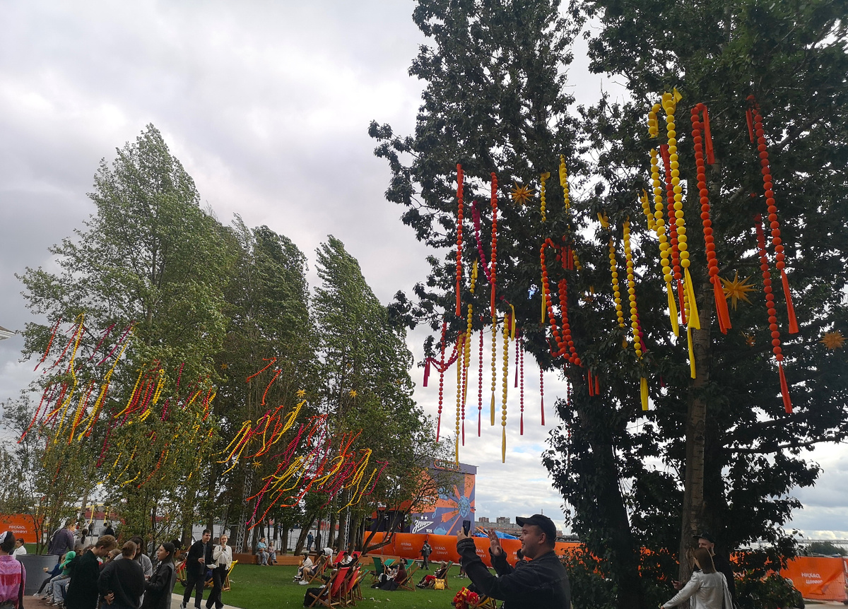 А так оформили территорию