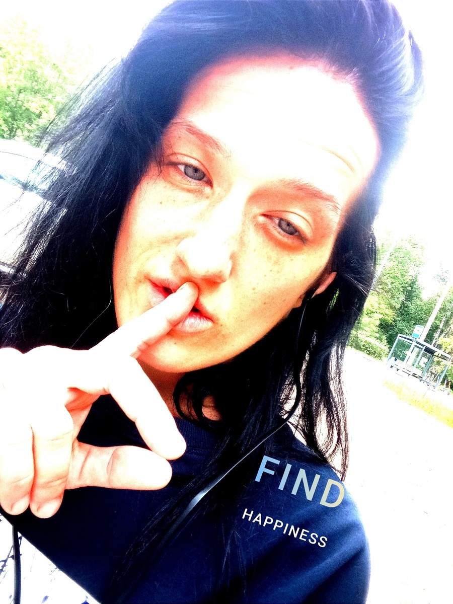 "На дне" - так назвала эту фотографию сама Анна