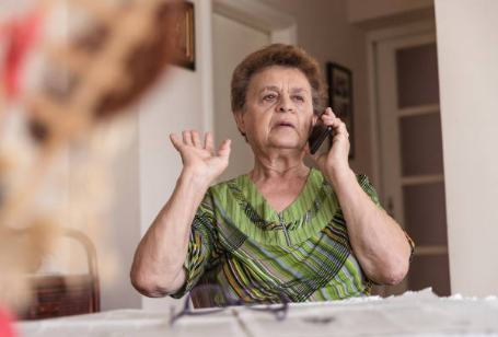 - Надо разделить наследство твоей жены поровну, в том числе на меня и твоего брата, он весь в долгах - сказала свекровь своему сыну