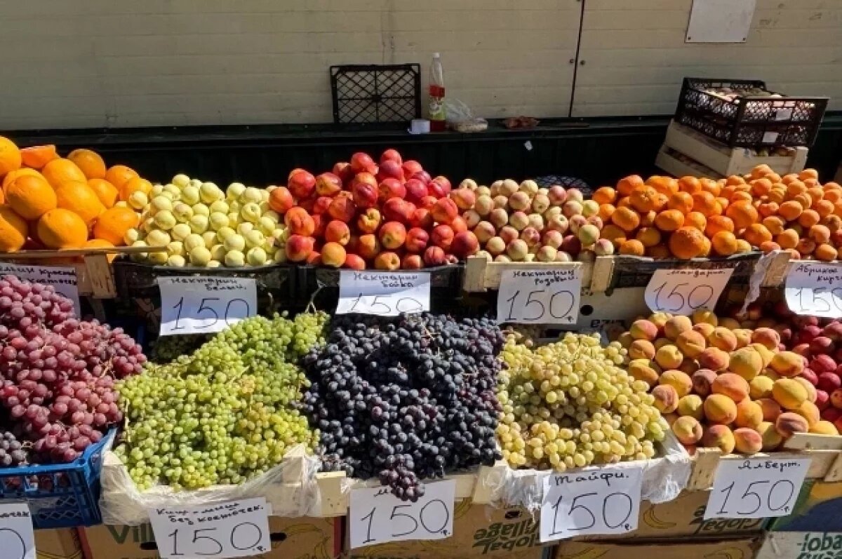    Свыше 400 кг. овощей и фруктов изъято у незаконных торговцев в Новосибирске