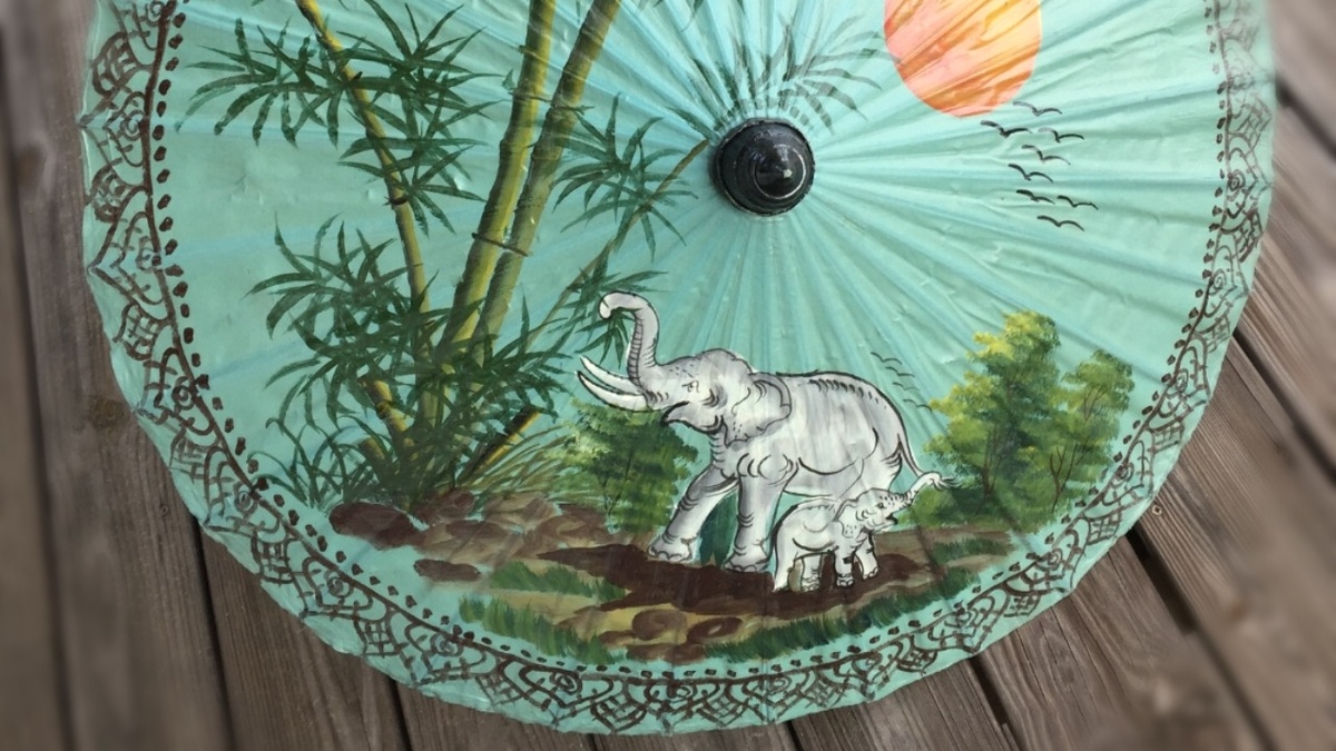 Фото из открытых источников. Зонт " Три слона" времён СССР.