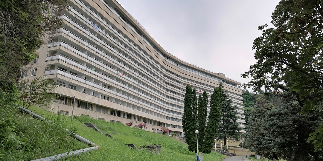 Один день в отеле "Солнечный".