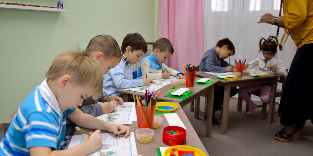 Зачем отправила в школу в 6.5, а не в 7.5