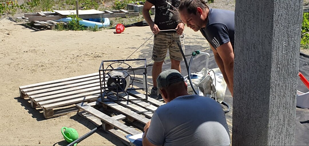 Остались без воды, машины и денег. Проводили кота на облако. И все это в последнюю неделю беременности.