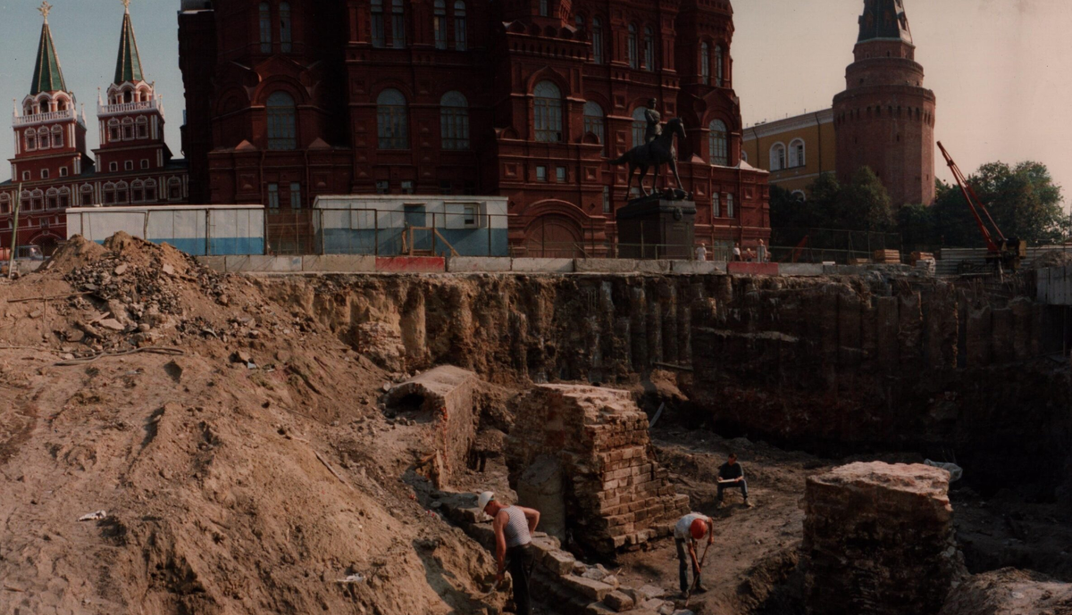 Раскопки в центре Москвы. (Фото: static.ig-store.ru).
