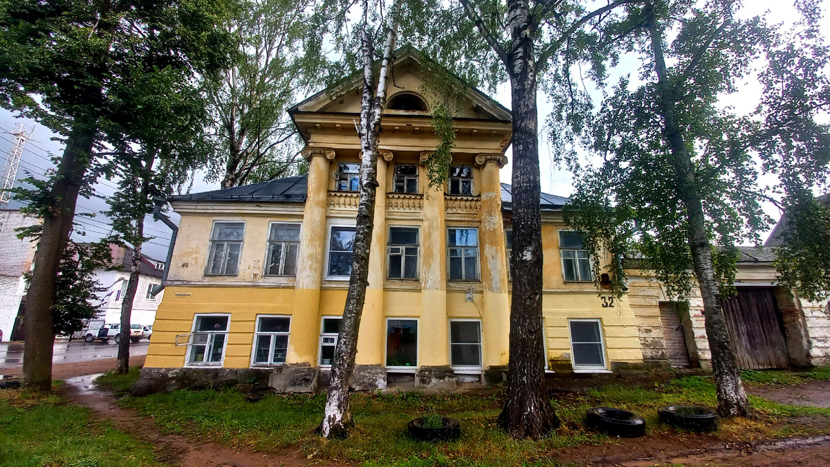 Сейчас здесь жилой дом. 