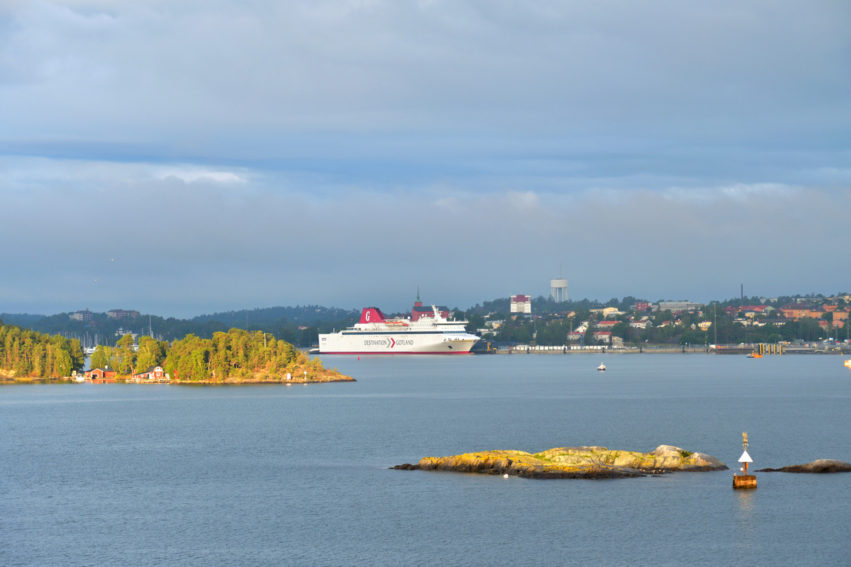  Порт Нюнесхамн.
