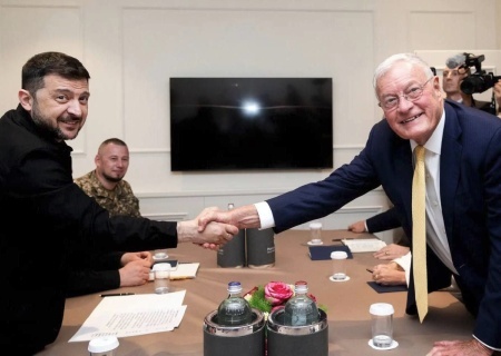    Отдать территории России невозможно: Зеленский после встречи с Келлогом