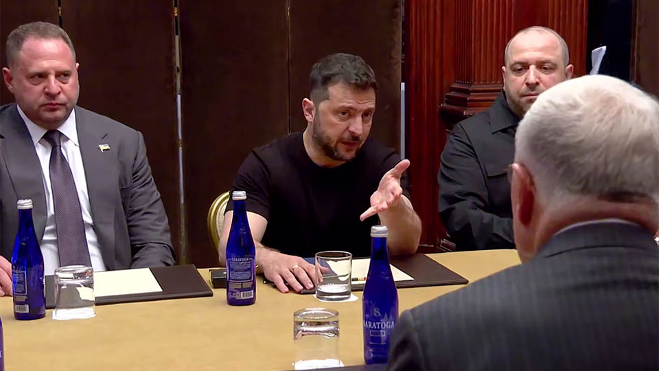    Фото: кадр из видео в официальном тг-канале Зеленского