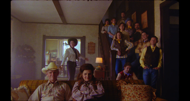 Кадр из фильма «Мотель Нигде» (2020)