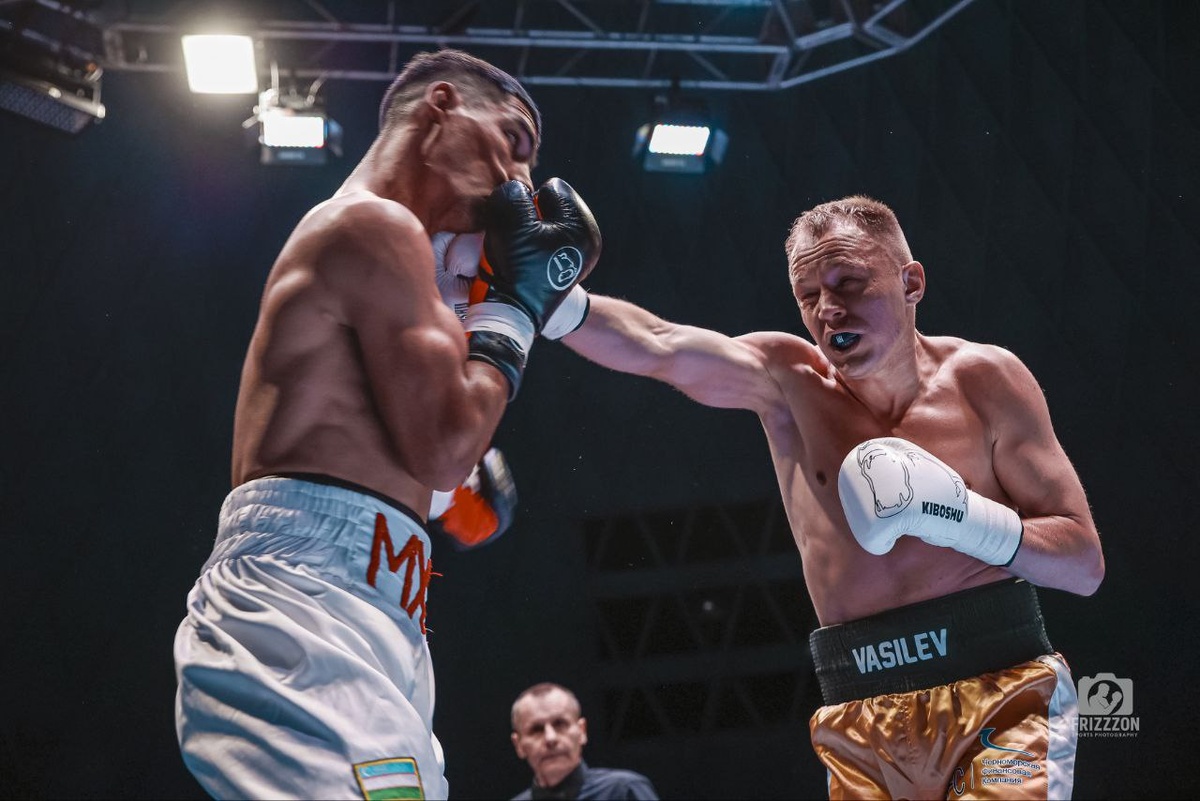 📸 В статье — эксклюзивные фото с турнира, подробности поединка и биографии бойцов.