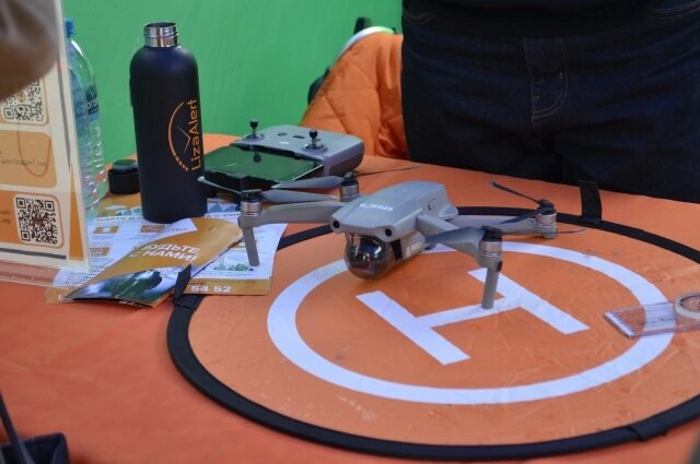    Недавно в арсенале тюменских поисковиков появился дрон. Фото: АиФ/ Игорь Сабаталов