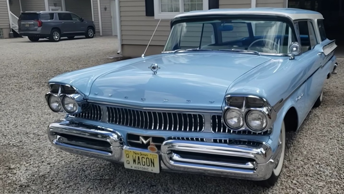 Mercury Commuter 1957