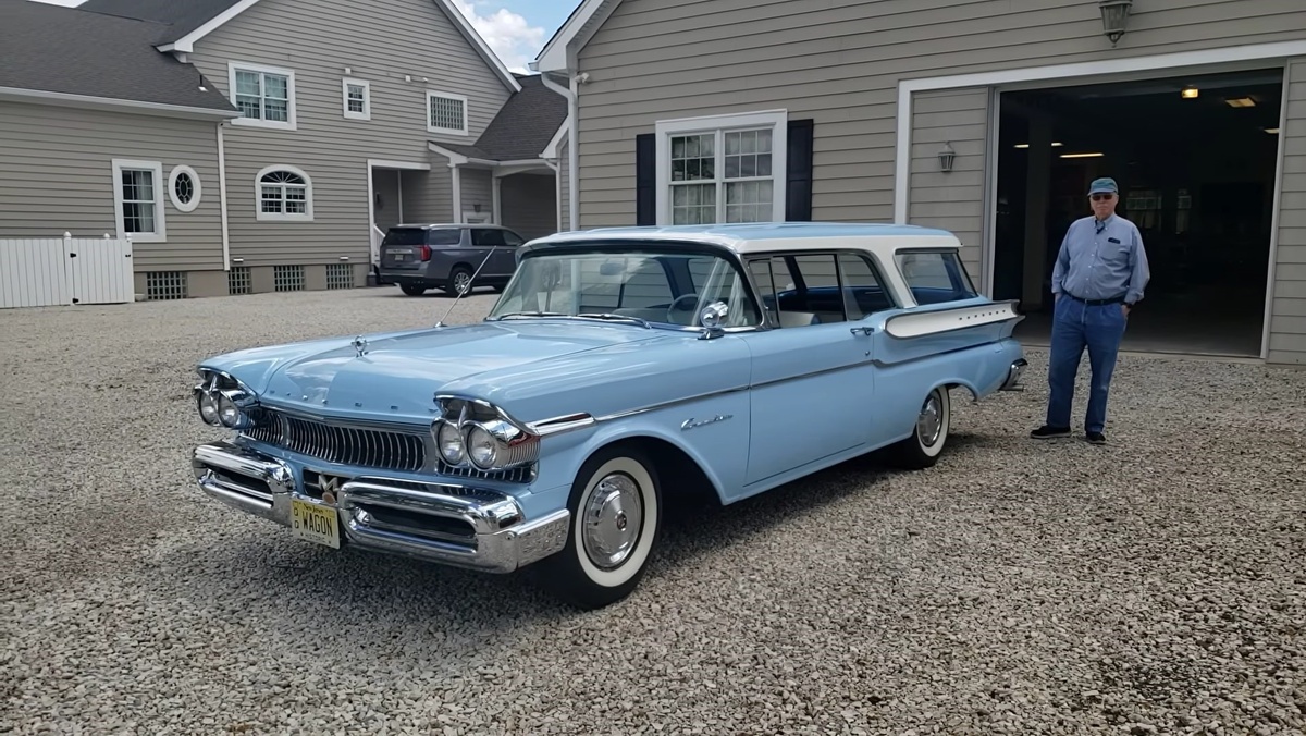 Mercury Commuter 1957