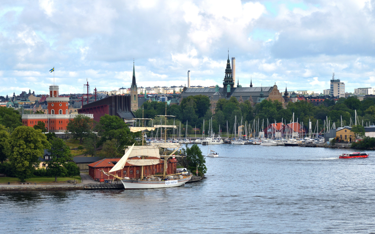  Вид на остров Юргорден  и крепость Кастеллет.