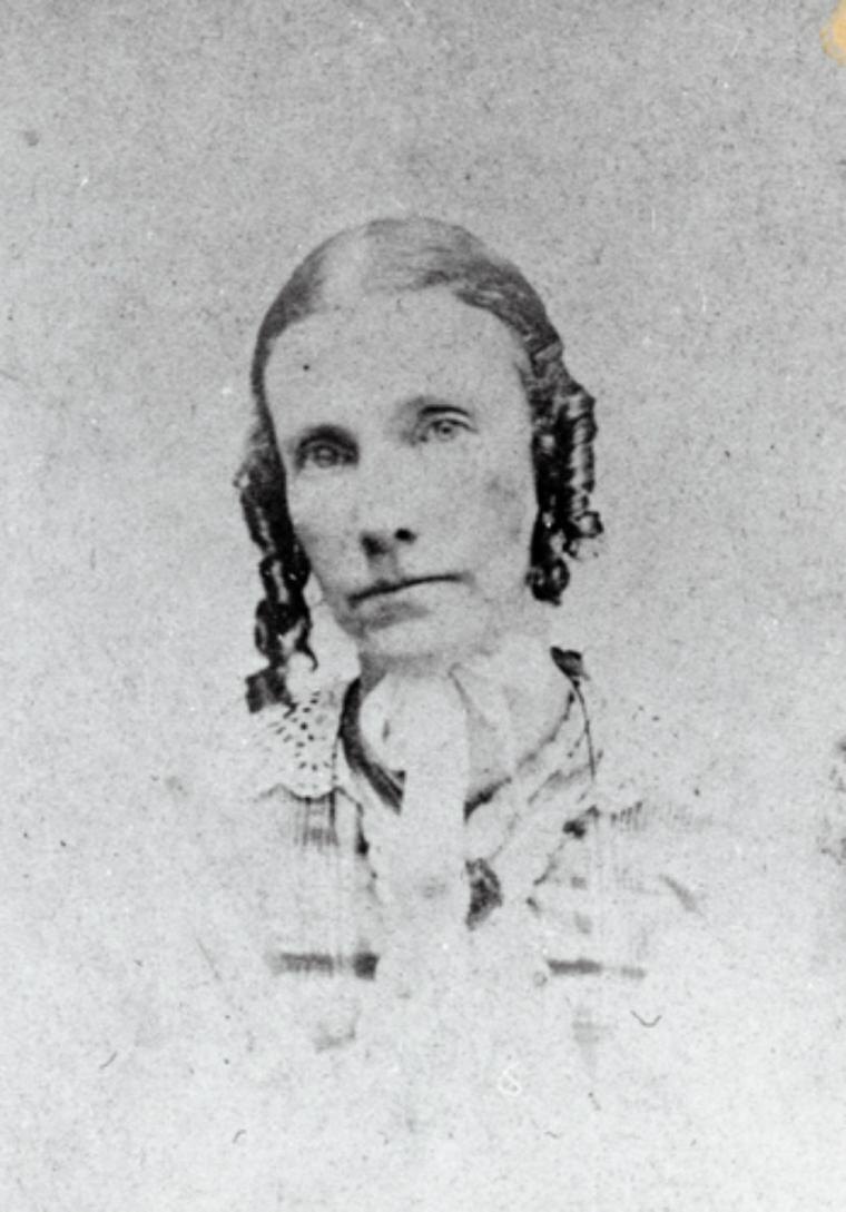 Урсула Лойер