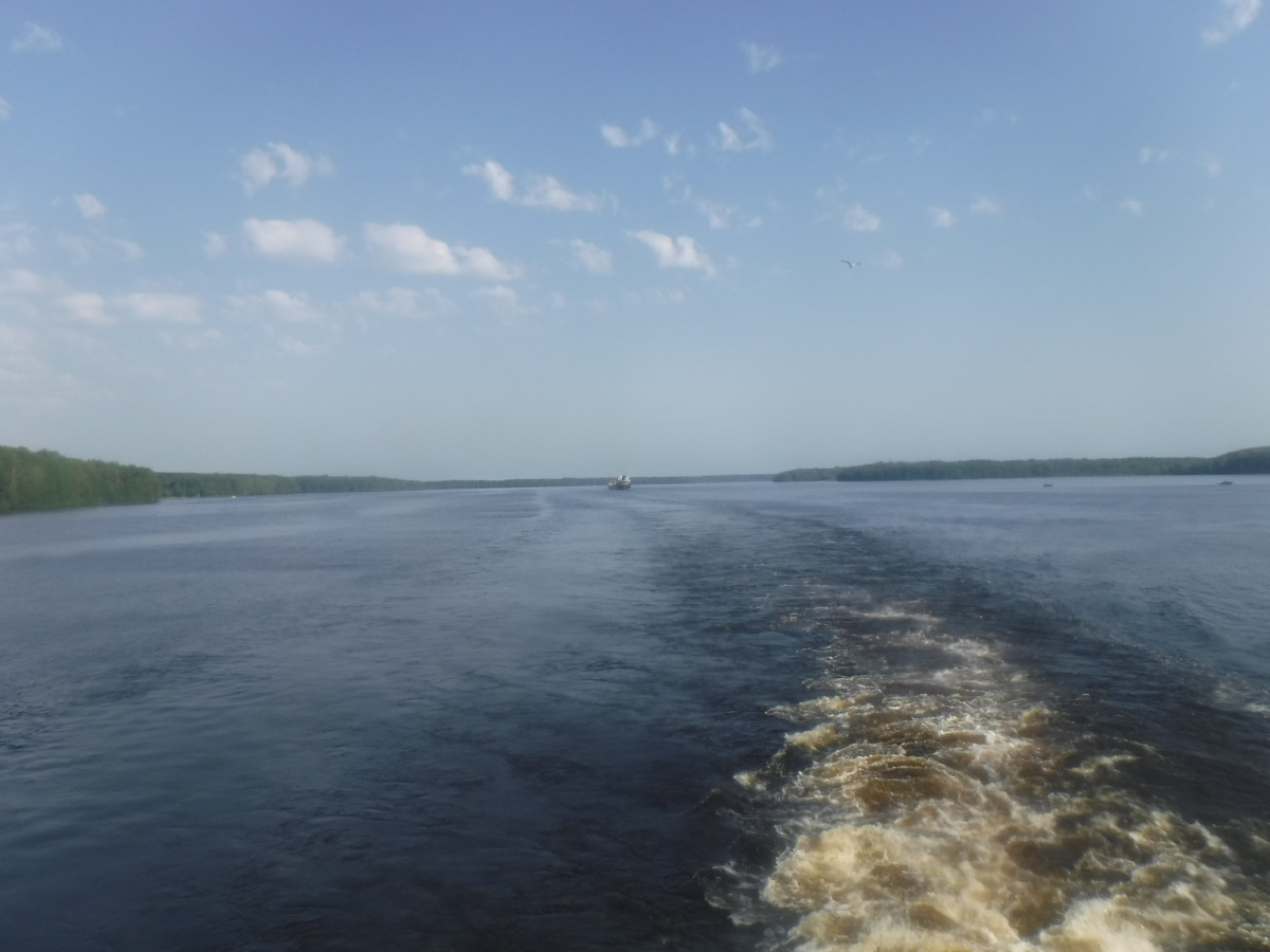 Идём по Шексинскому водохранилищу