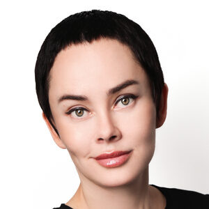 Елена Нечаева
Тренер по перманентному макияжу