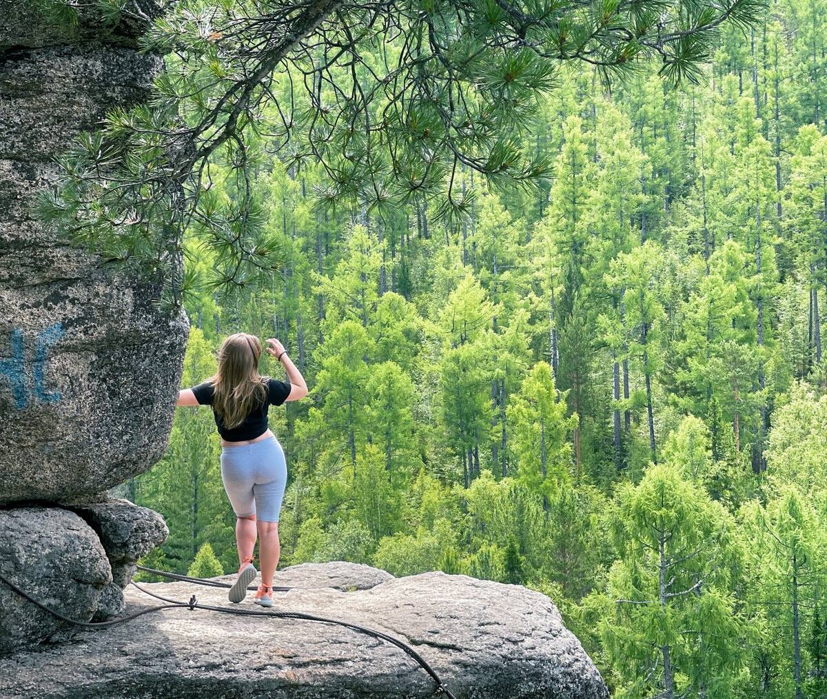 Любое место силы - даёт баланс внутри. Мои места - природа, походы.