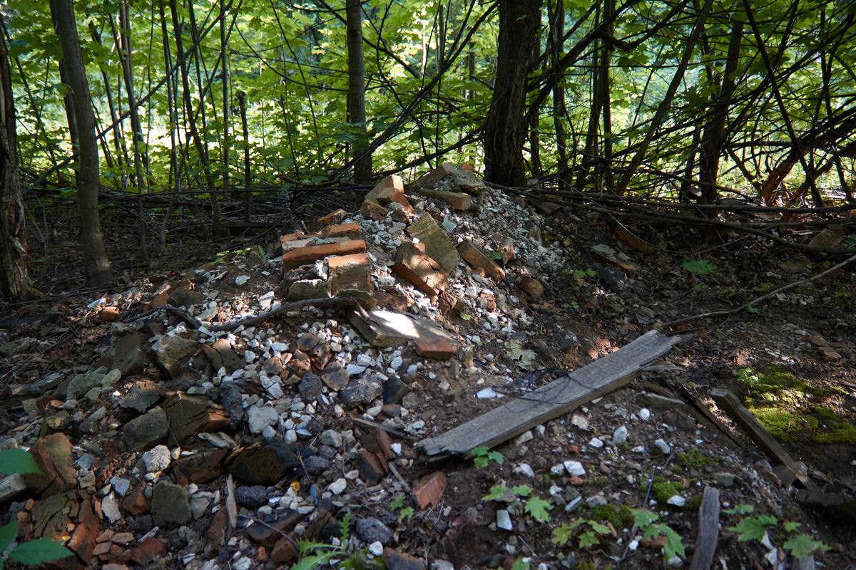 Остатки бараков ОЛП №1 -->