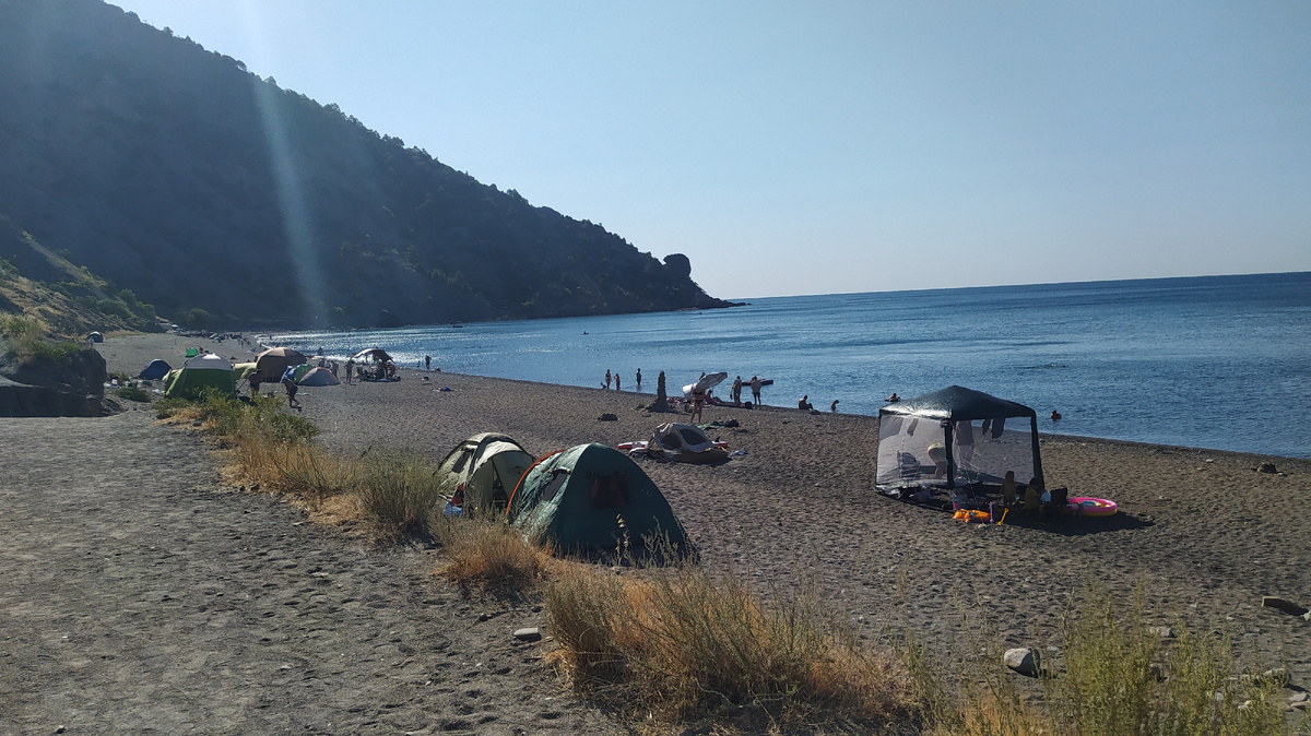 Пляж Веловоской бухты.