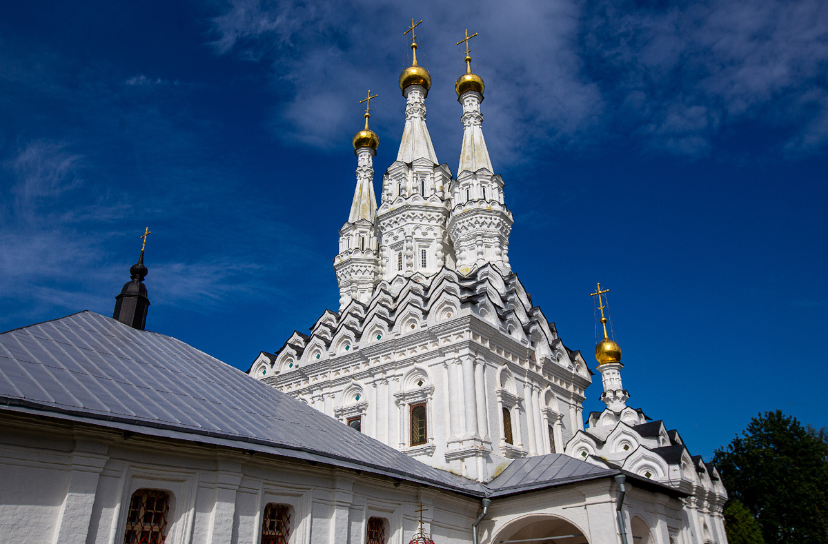 Церковь Смоленской иконы Божией Матери Одигитрии (Одигитриевская церковь). Детали. Иоанно-Предтеченский монастырь. Вязьма, Смоленская область. Фото автора статьи 