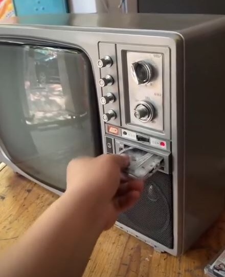 Как телемагнитолы превратились в телевизор с кассетником