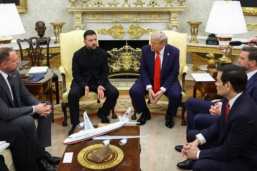    Фото: Kevin Lamarque / Reuters