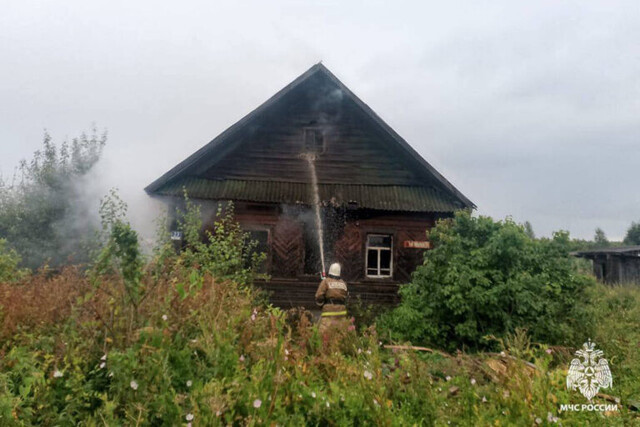 Огнеборцы прибыли к месту пожара в Тверской области за три минуты