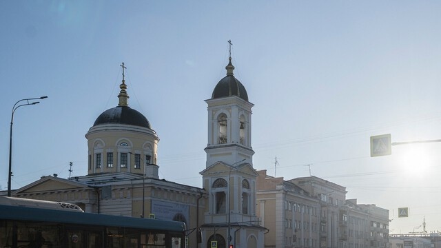 В одном из старейших храмов Твери приступили к замене кровли