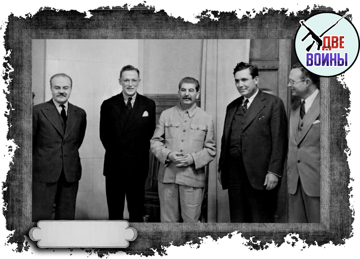 Сталин на конференции. Фото в свободном доступе.