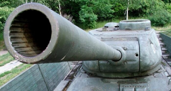 Сначала в танках доминировали нарезные пушки.