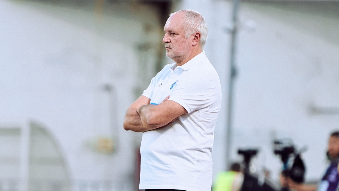    Главный тренер «Факела» Игорь Шалимов.ФК «Факел»