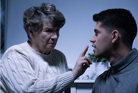 — Сынок, свою квартиру я решила оставить твоей сестре, ей нужнее. А сама перееду жить к вам в новую трехкомнатную квартиру