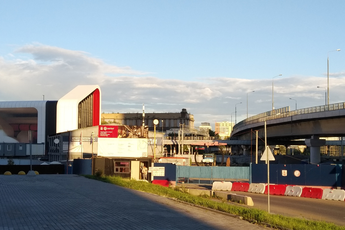 Автомобиль-памятник "ЗИЛ-130" в августе 2025 года, фото автора