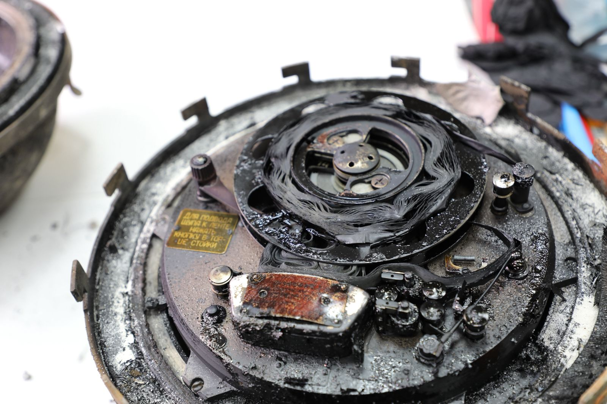 Бортовой самописец (черный ящик)