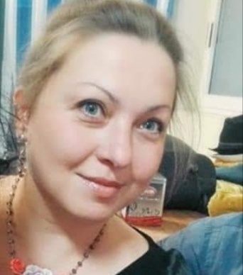 Не помню кто сделал эту фотографию. Но на ней я. И, наверное, являюсь одним из правообладателей. Ну и теперь это фото является моей аватаркой. Потому как доказать авторство с помощью фотографии профиля, оказывается, намного проще.