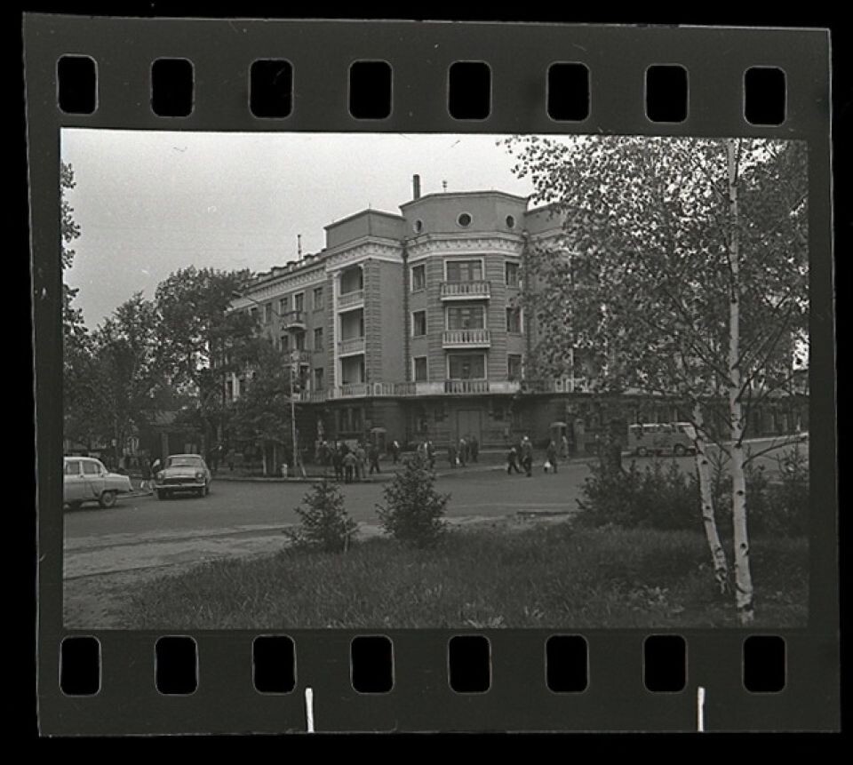    Гостиница «Алтай». Источник: goskatalog.ru, архив АГКМ