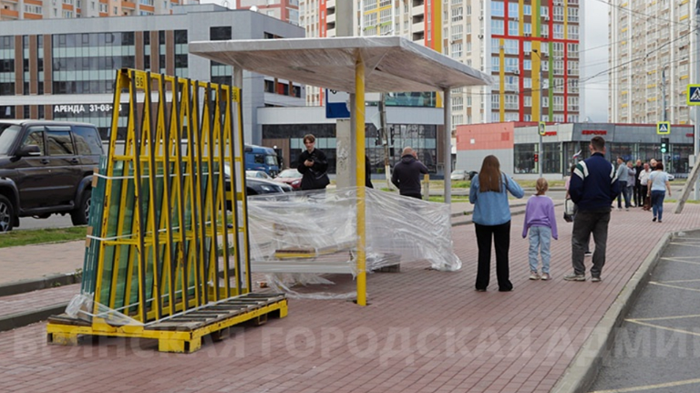 От облезлых будок к «московскому стилю»: как Брянск меняет облик остановок