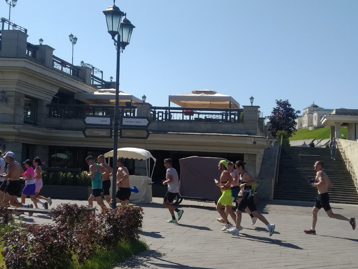 Кремлевская набережная (личное фото)