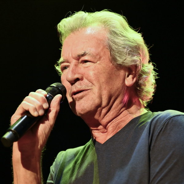     Сегодня 80 лет Иэну Гиллану