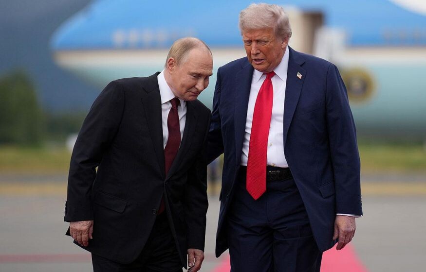    Трамп подготовил Путину неприятный сюрприз на Аляске, но Россия дала достойный ответ: «Хук справа» от Кремля